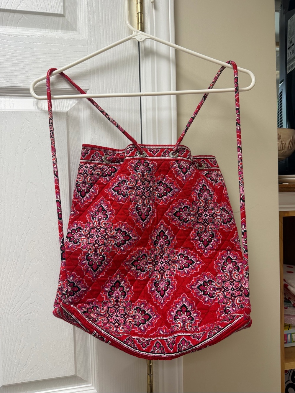 Vera Bradley Drawstring Backpack •Retired Print• - Picture 2 of 7